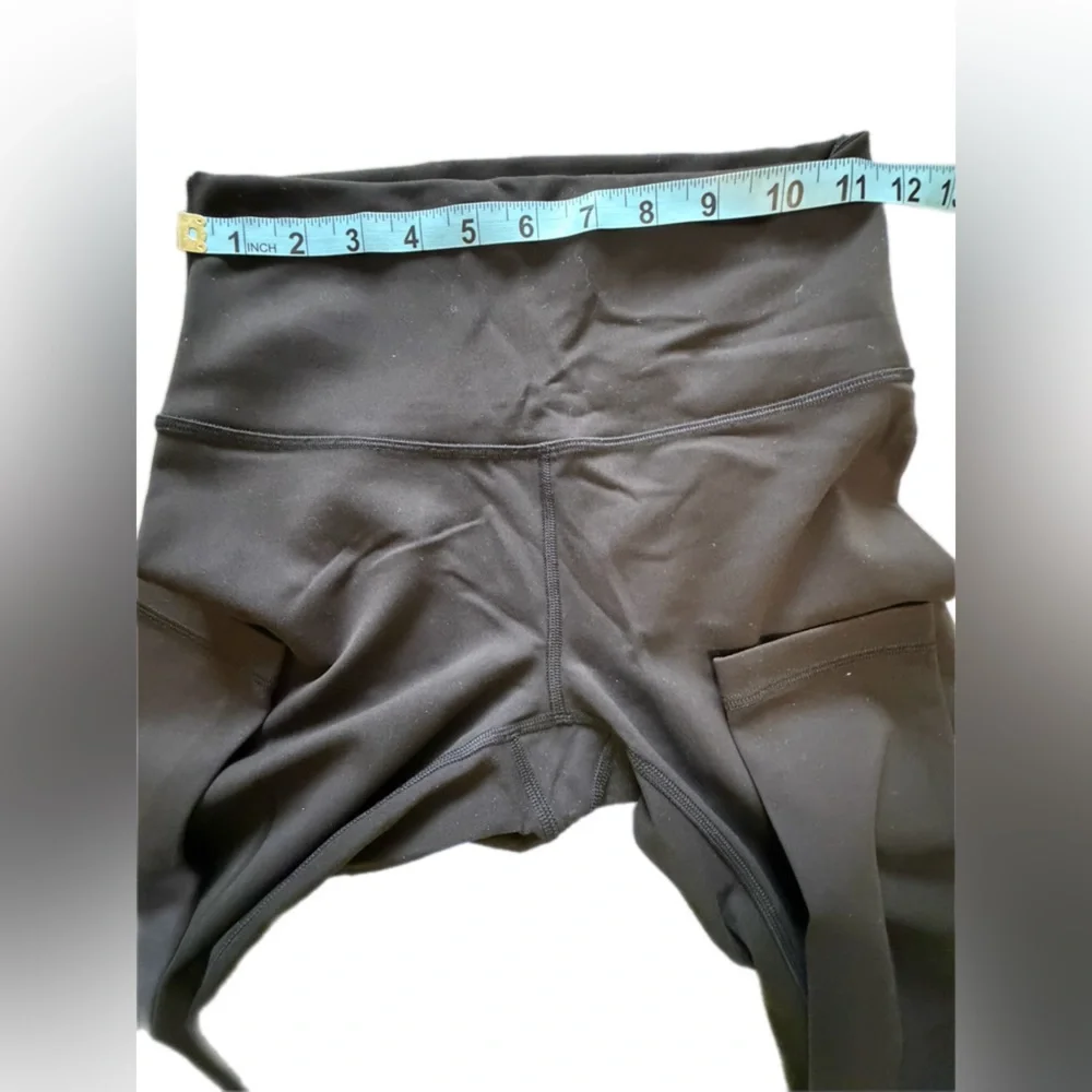 Lululemon Wunder Train High Rise Tight 28” inseam Black Size 6 PAINT SPOT FLAW - Picture 7 of 10